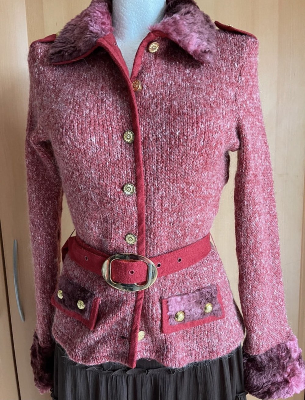 Stylischer Cardigan dunkelrot Gr.S, ungetragen 