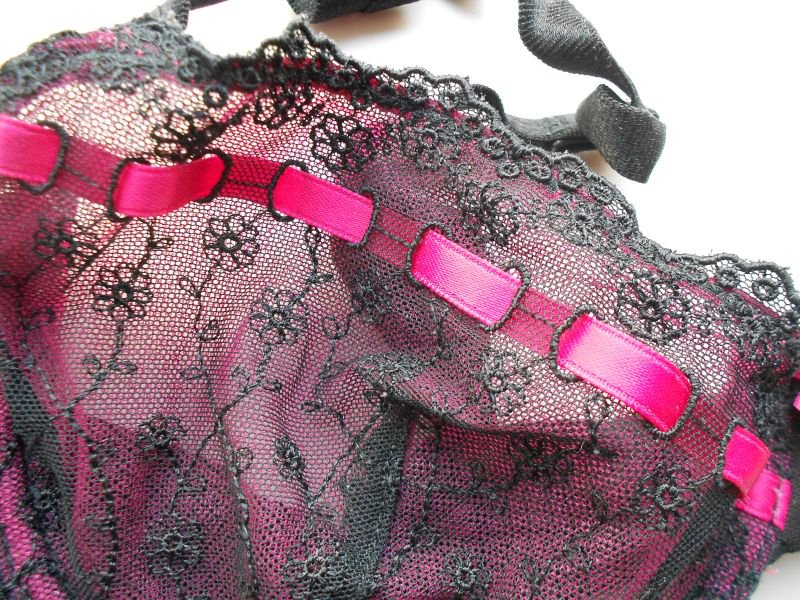 schwarz-pinker Spitzen-BH H&M Gr. 75B