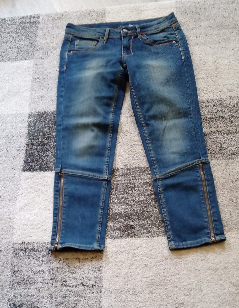 Jeans, Gr. 36, 7/8 Länge, von Mango