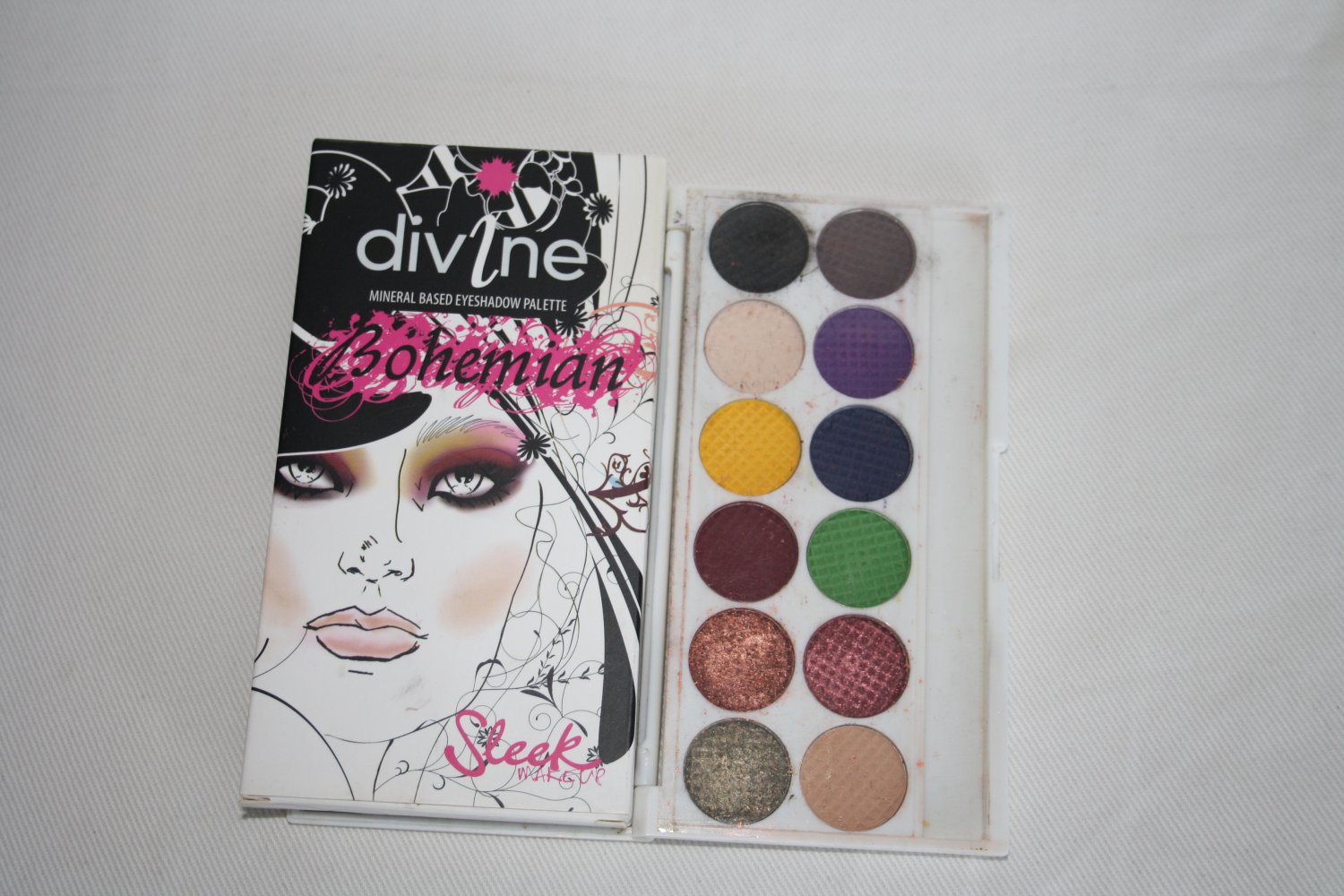 Sleek Lidschattenpalette Bohemian 604 Palette