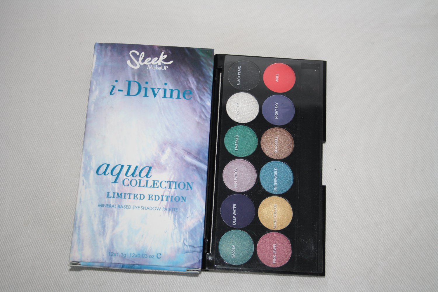Sleek Lidschattenpalette aqua Collection Lagoon 845 Limited Edition Palette
