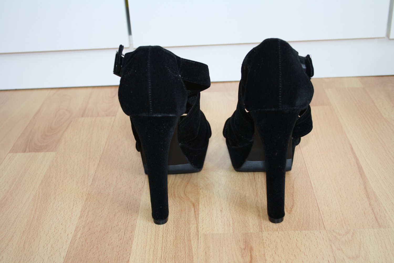 * High Heels schwarz Samt H&M
