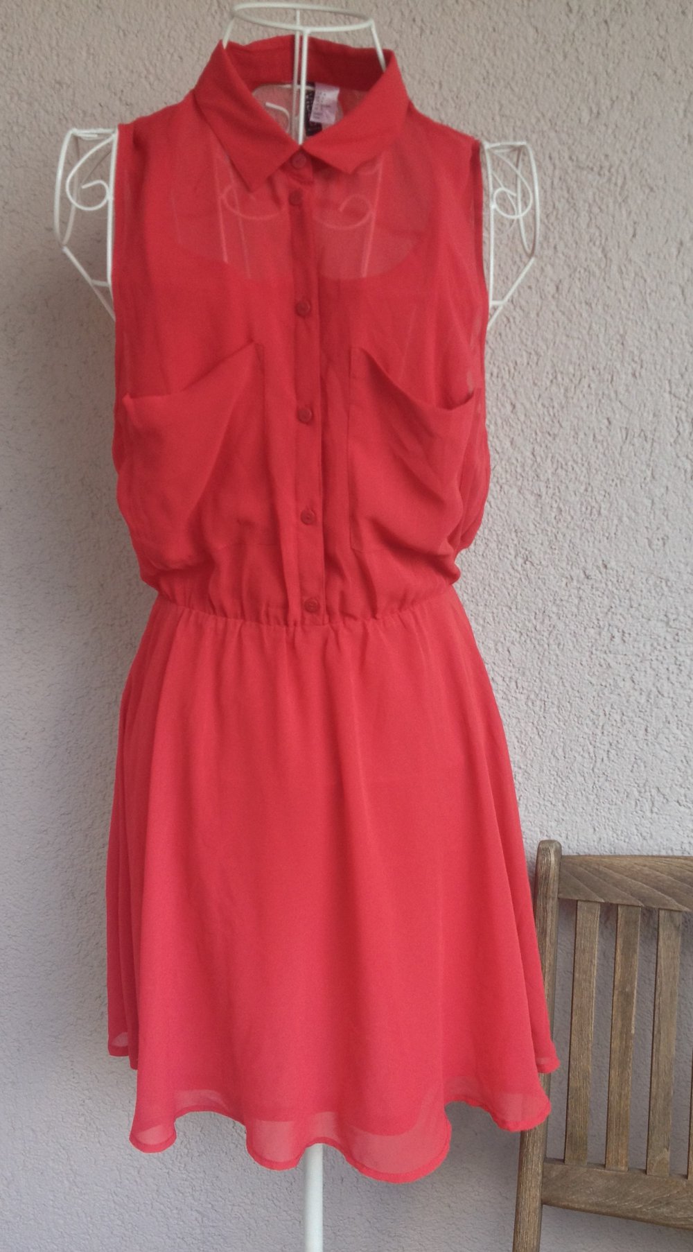 Wunderschönes rotes Kleid ohne Ärmel von H&M
