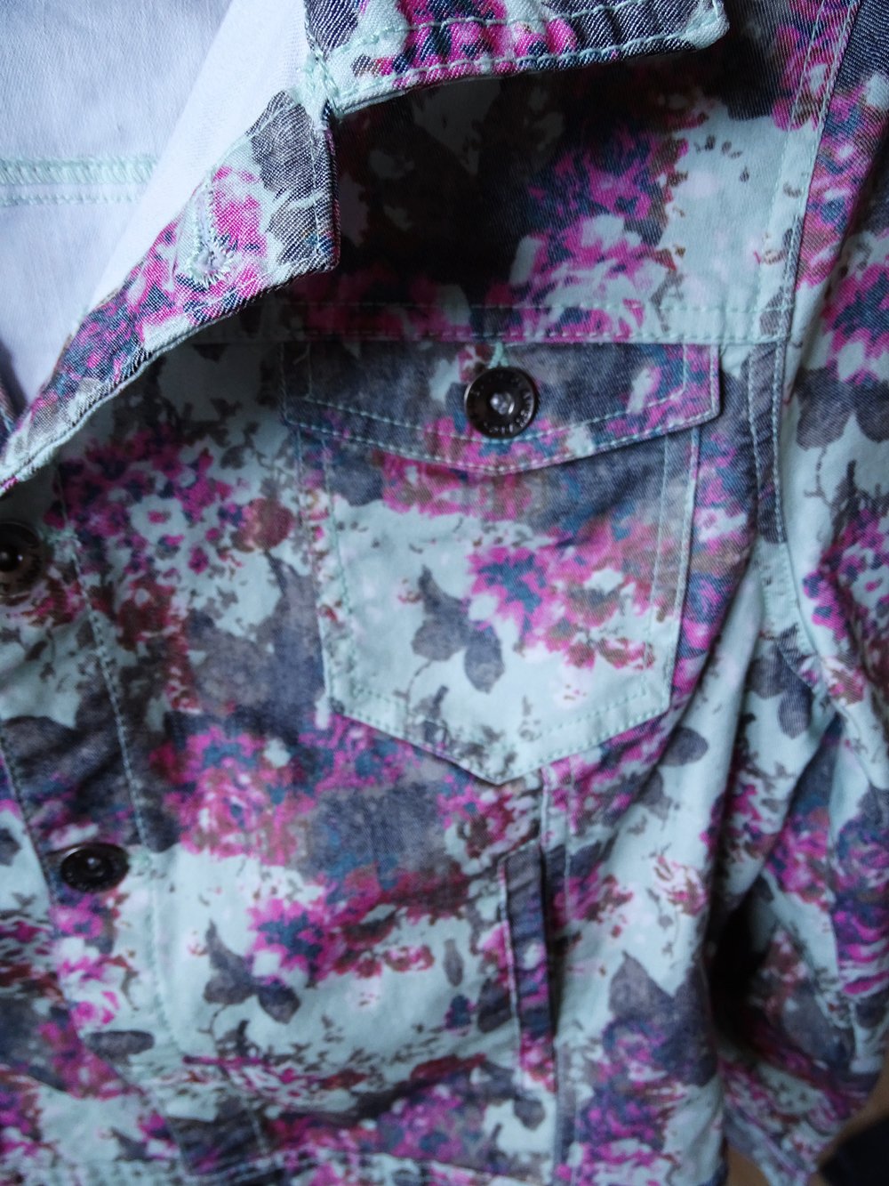 Jeansjacke Blumen mint 42
