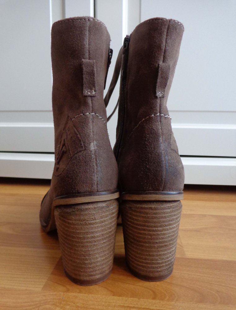 Traveller Hiking Boots