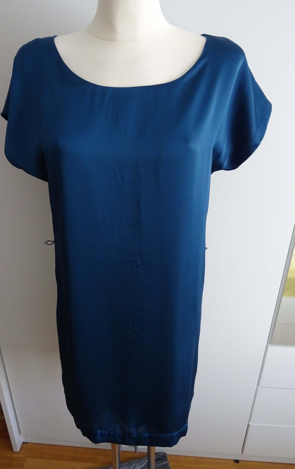 blaues Kleid
