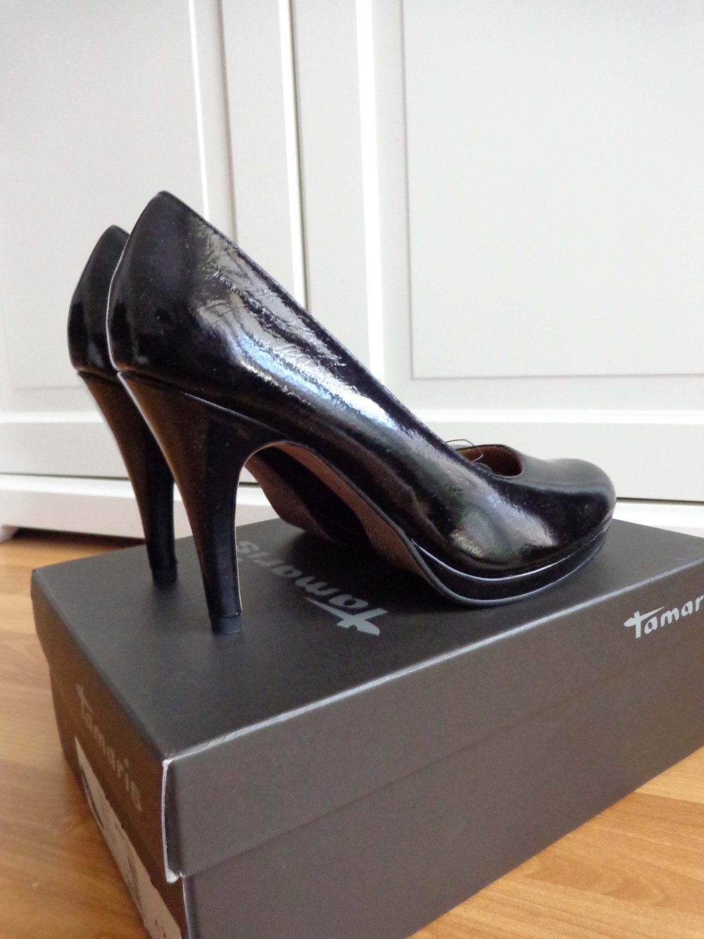 schwarze Pumps