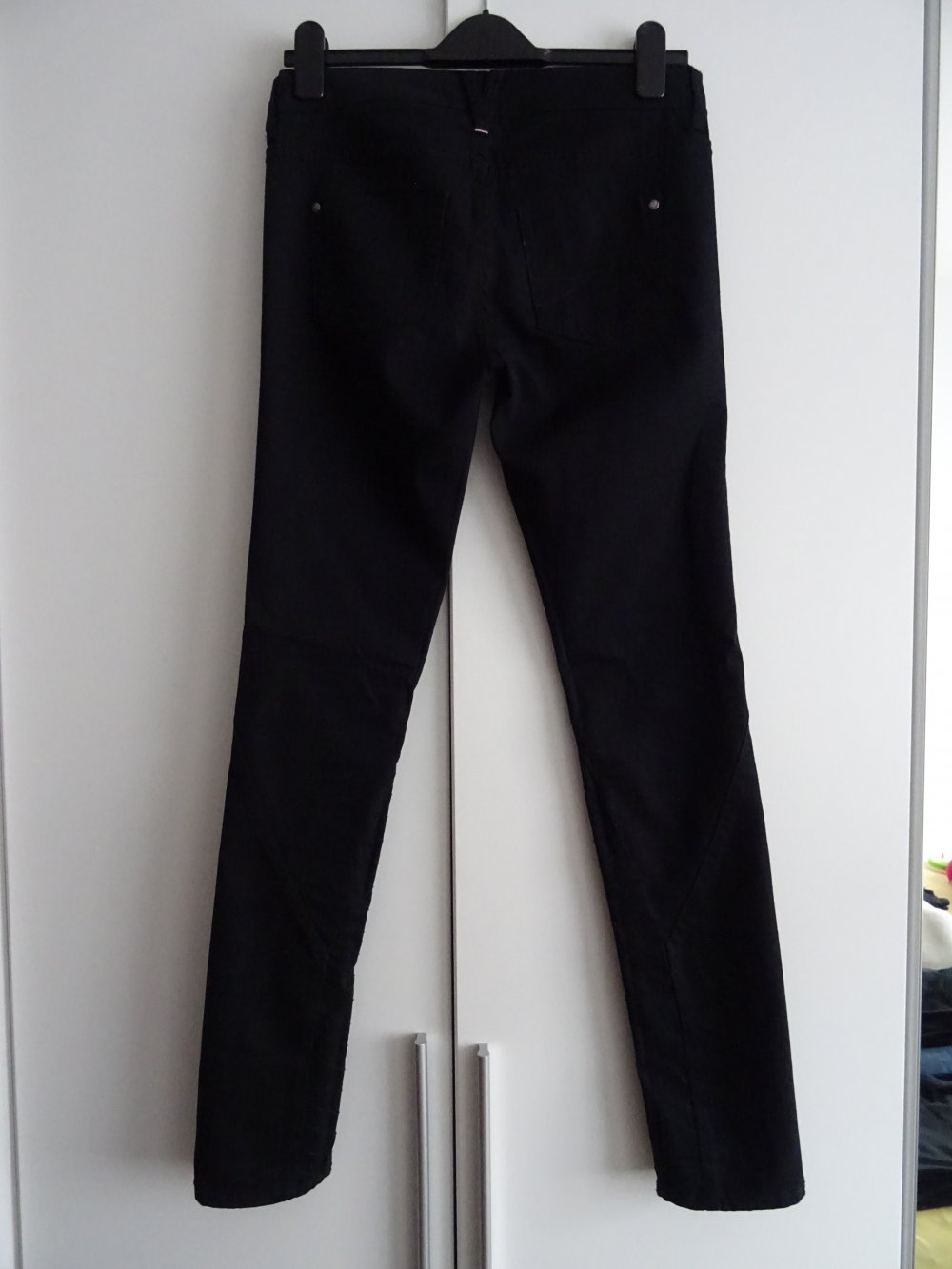 schwarze Jeans