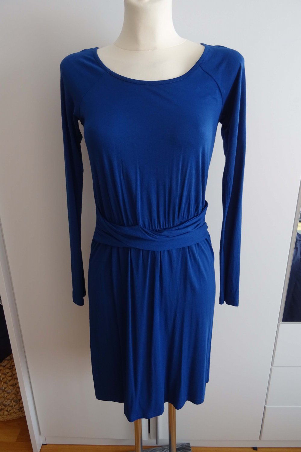 blaues Kleid