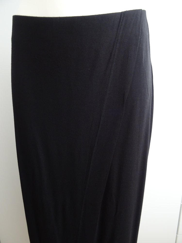 langer schwarzer Rock