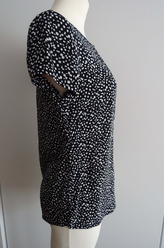 Shirt in schwarz-weiß