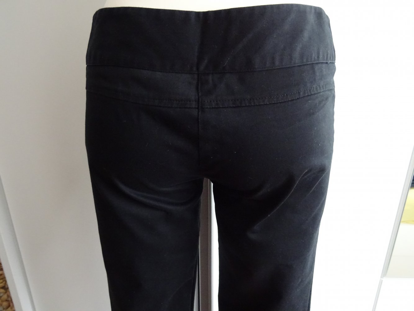 schwarze Stoffhose