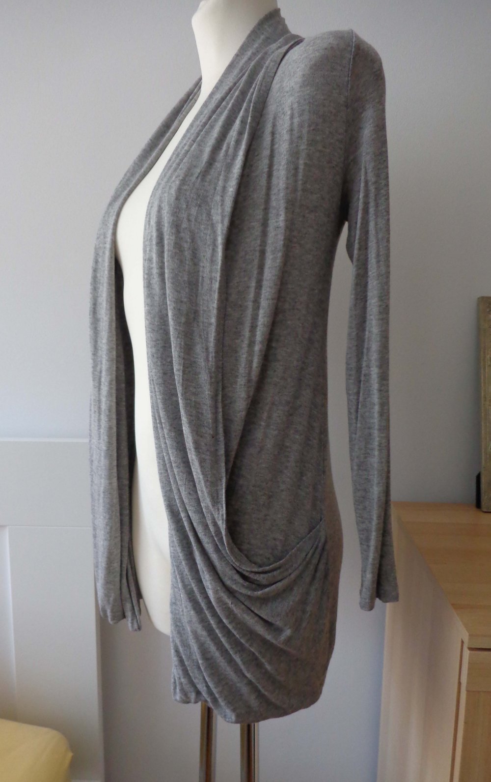 grauer Cardigan