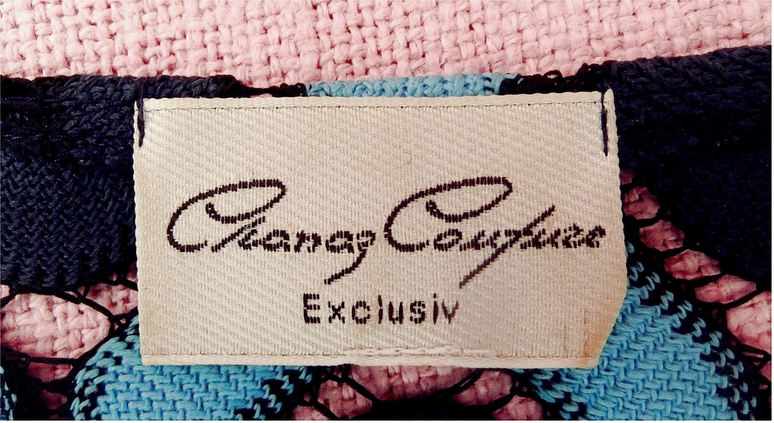 Sommerpulli kurzärmlig - von Chanaz Couture exclusiv - hellblau / dunkelblau