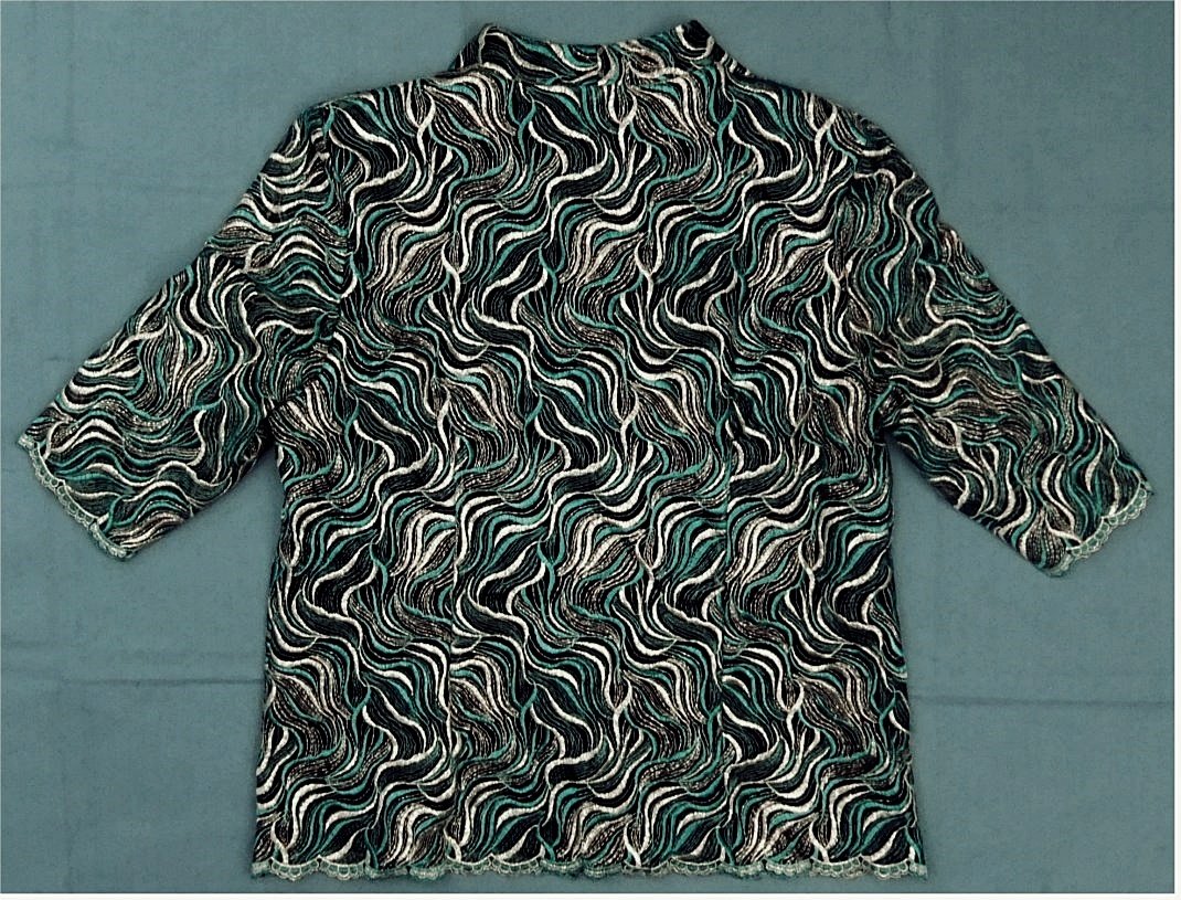  Kurzärmliche Damen-Jacke / Blazer von Hermann Lange - glänzend türkis / silber gewellt - Aus Rayon , Polyester , Metall - Größe 44 