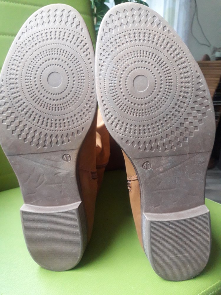 Hellbraune Stiefel