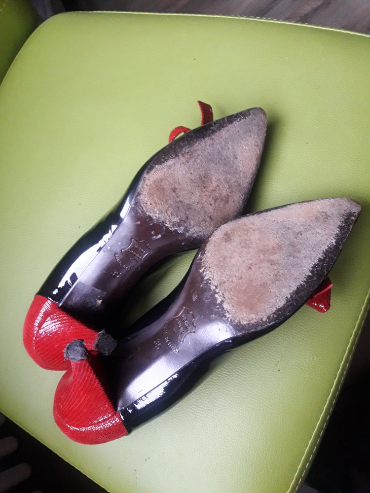 Zweifarbige Lackpumps