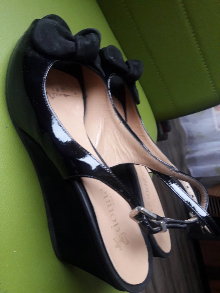 Elegante hohe Lackschuhe