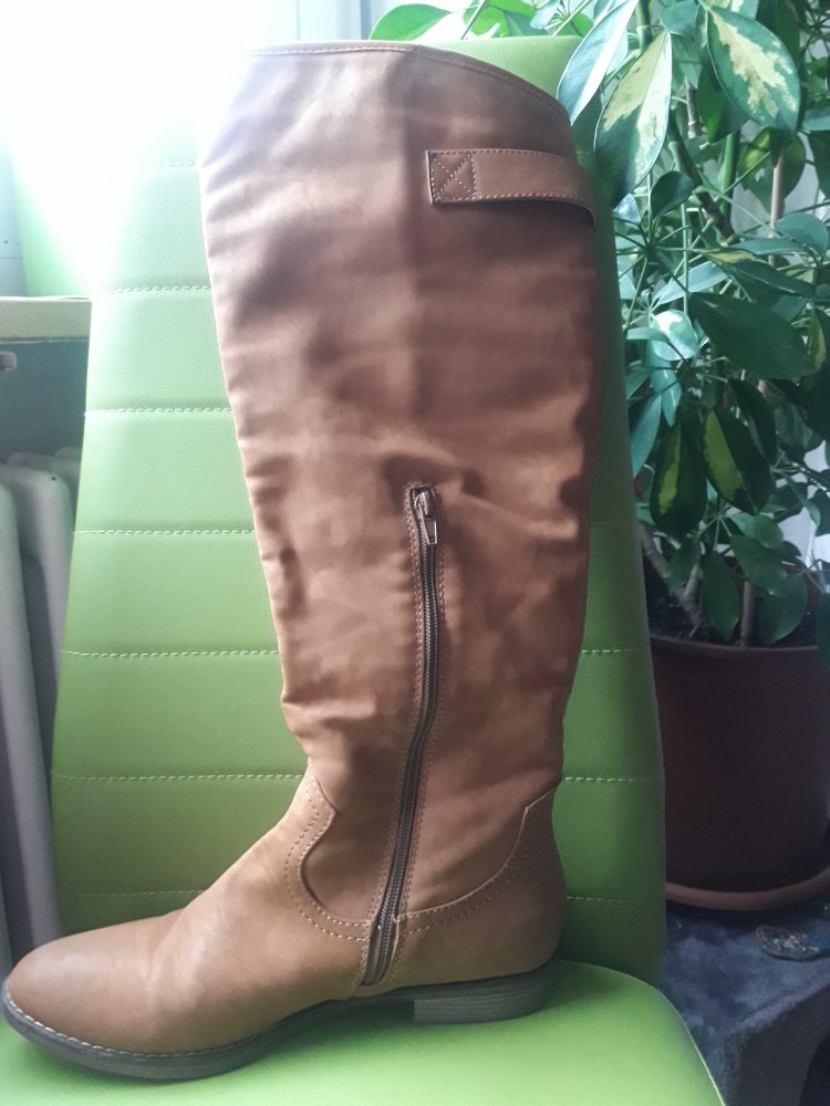 Hellbraune Stiefel