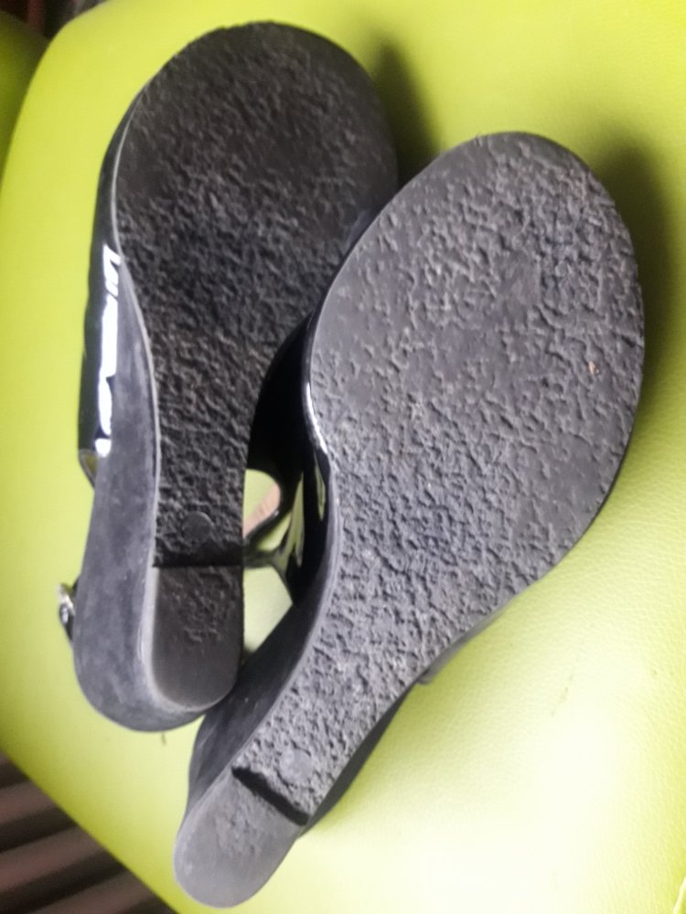 Elegante hohe Lackschuhe