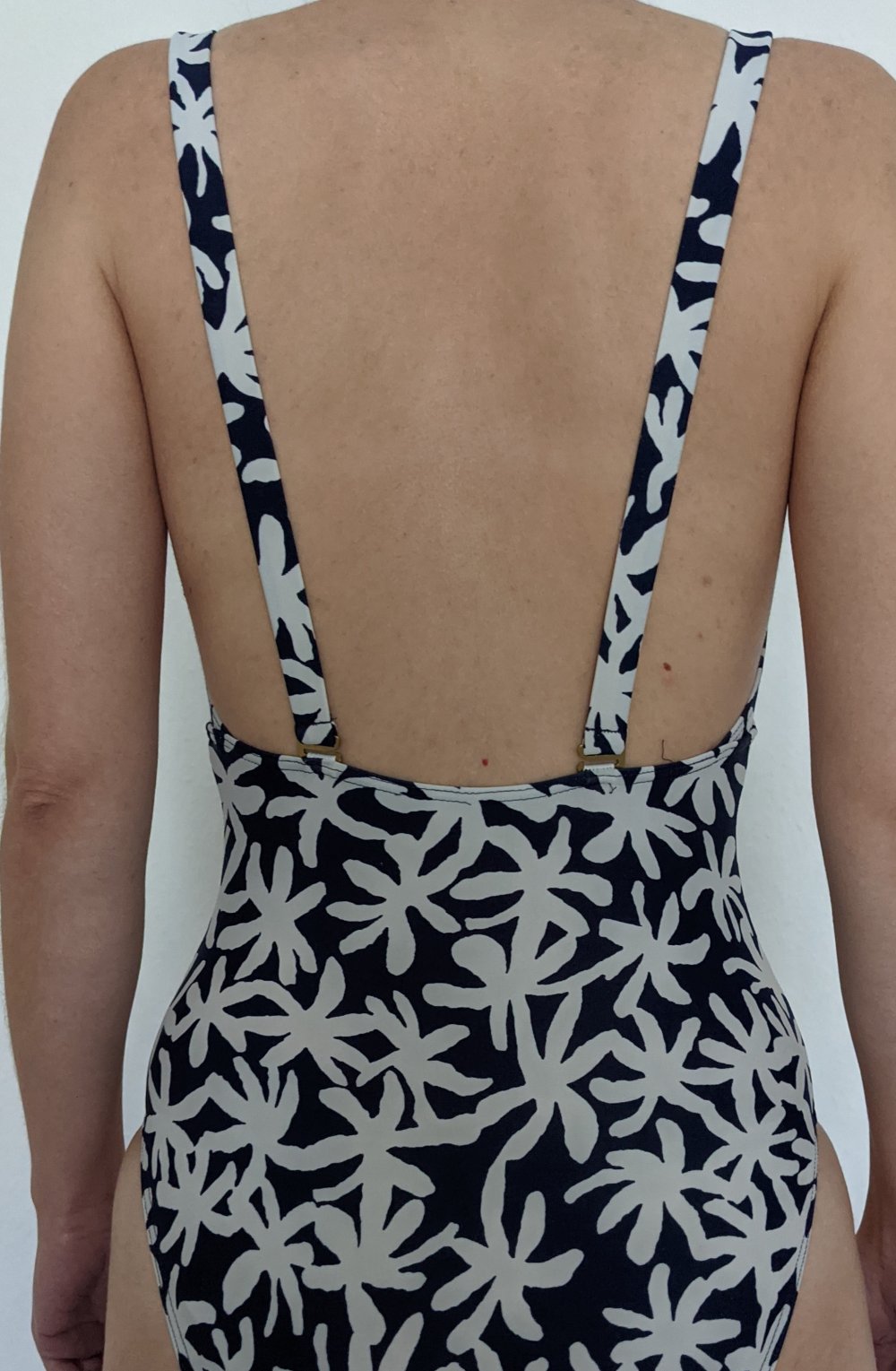 Badeanzug von Triumph, dunkelblau-weiß