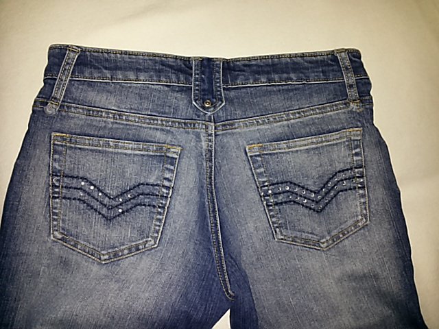 Jeans mit Strasssteinen - Gr. 36/38