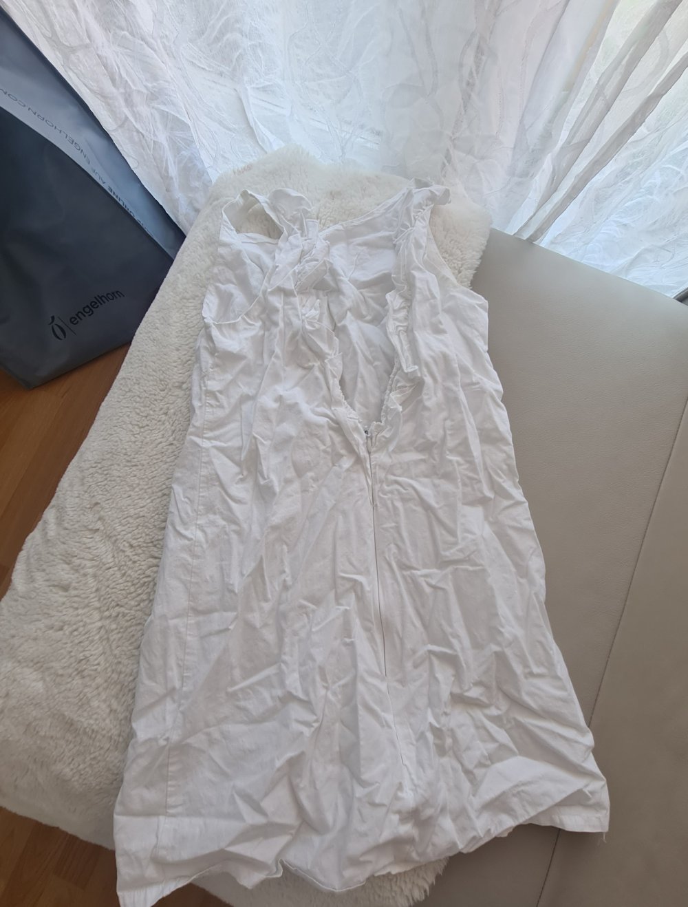 Rückenfreies Zara Kleid