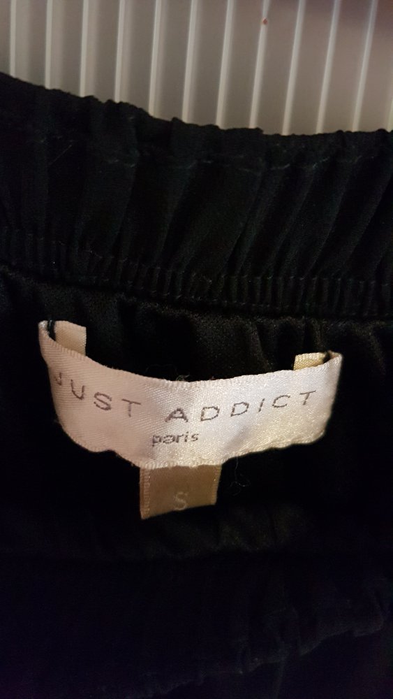 Eleganter Faltenrock