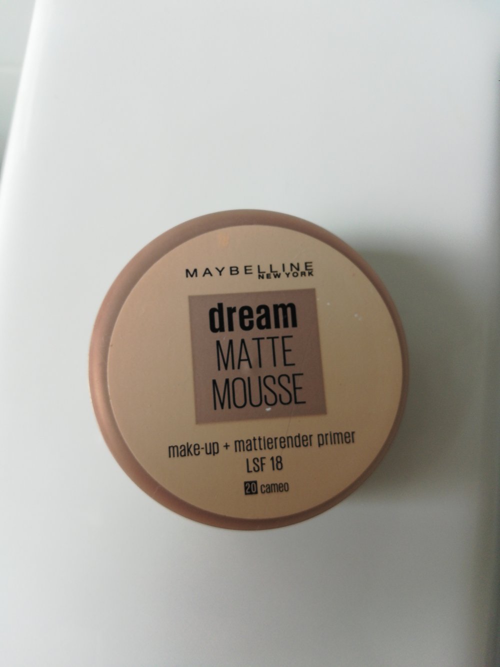 Maybelline New York dream matte mousse 020