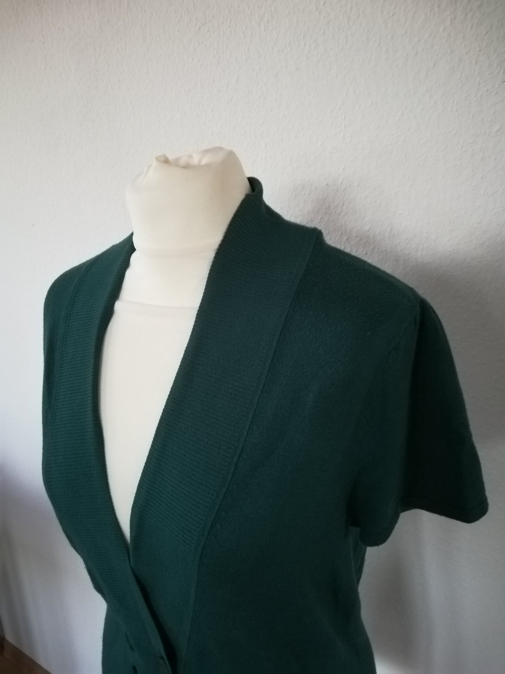 s.Oliver grüner Cardigan mit Knöpfen Weste Gr. M