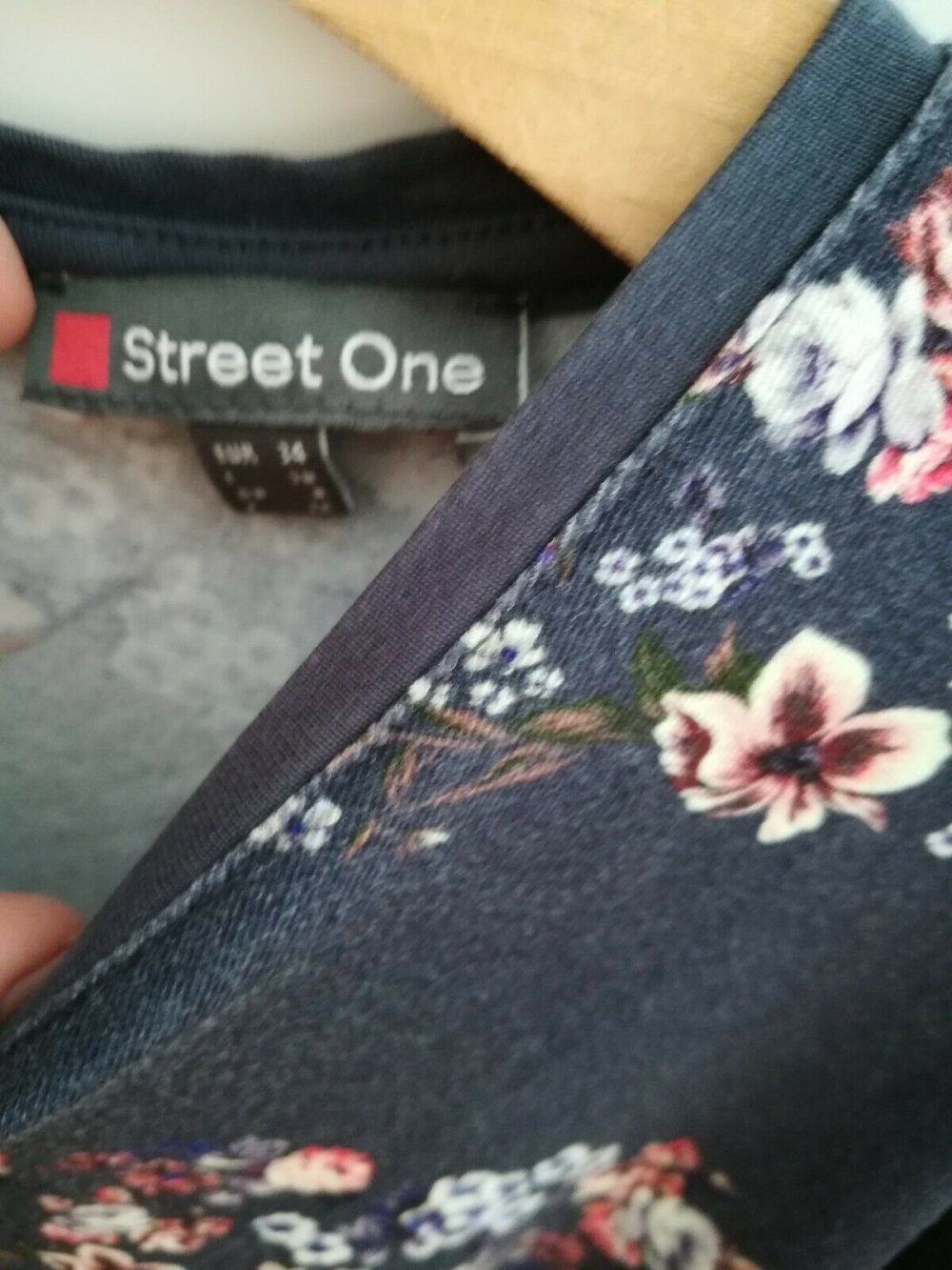 Street One Blumen Print Tshirt Gr. 36 S oder 38 40 M dunkelblau