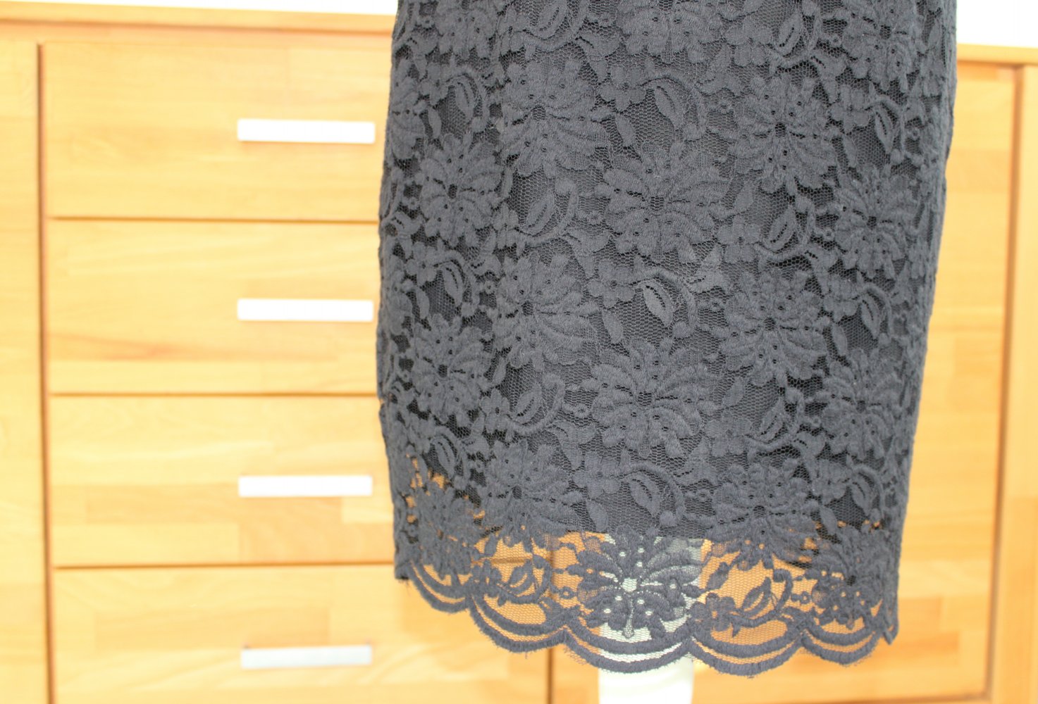 Tailliertes Esprit Kleid Spitze klassisch schwarz Gr. 38