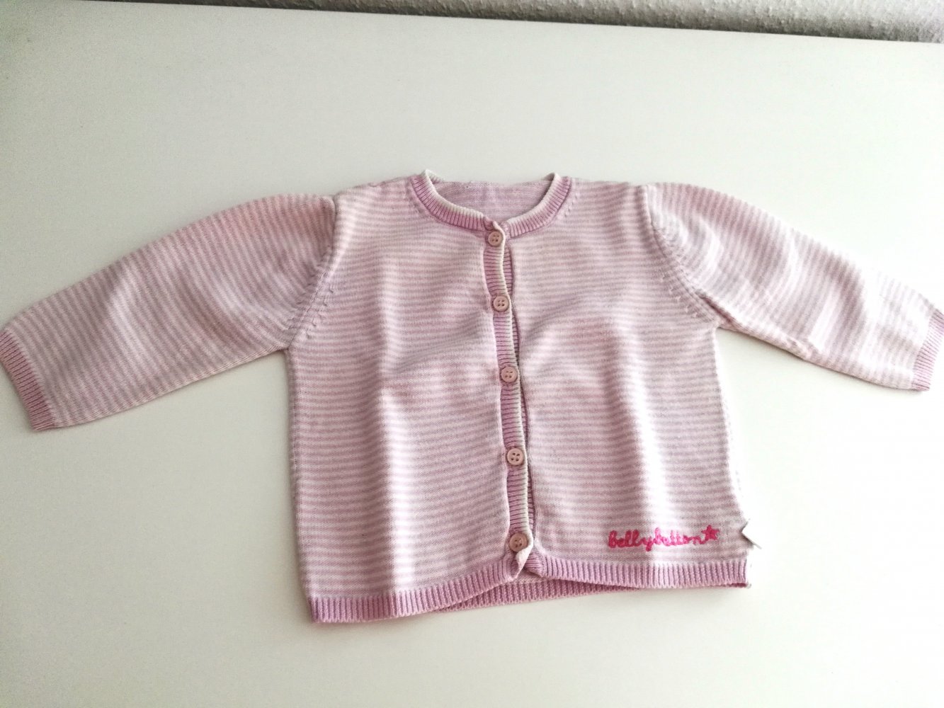 bellybutton Strickweste, lila-weiß gestreift, Größe 62, mit Knopfleiste