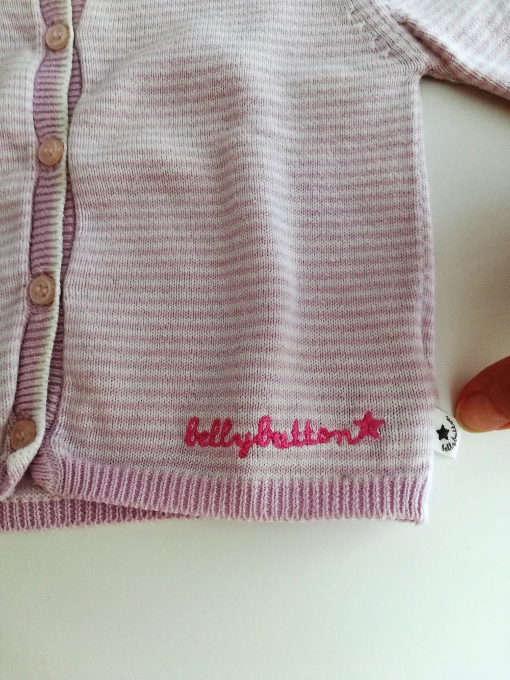 bellybutton Strickweste, lila-weiß gestreift, Größe 62, mit Knopfleiste