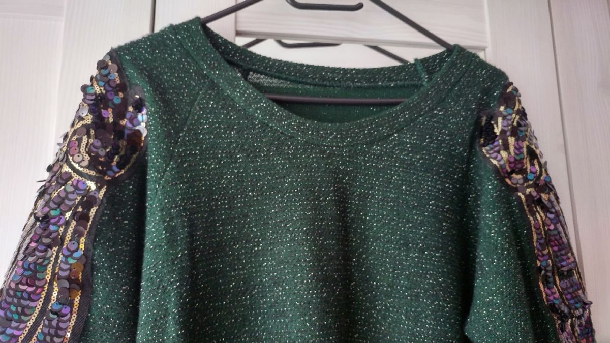 Schöner Longpulli mit Pailletten S M