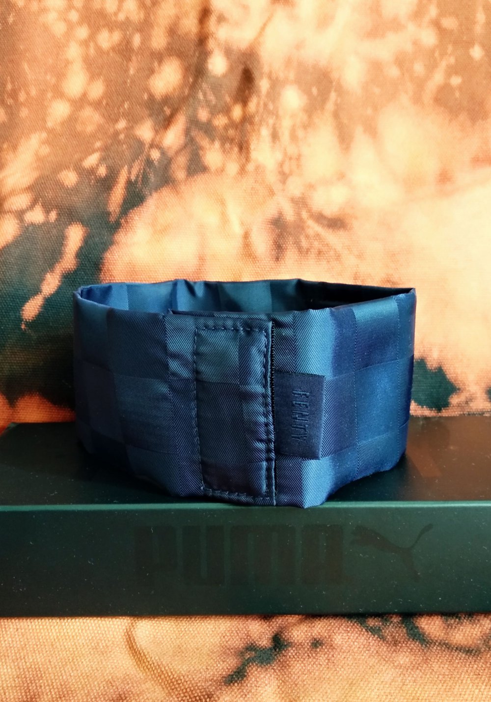 Ausgefallener Fenty Choker Halsband shiny breit Satinoptik Puma bratz y2k Technobarbie