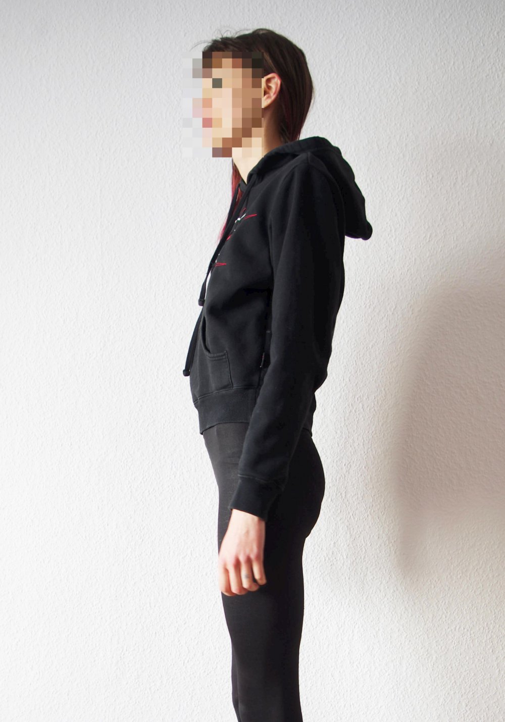 Emily The Strange Print Hoodie Gr. XS S Gothic Technoelfe Festival y2k Sweatshirt Crop