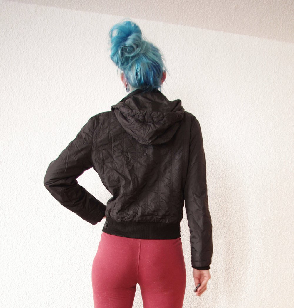 Schwarze Bomberjacke Gr. XS S 34 36 Kapuze