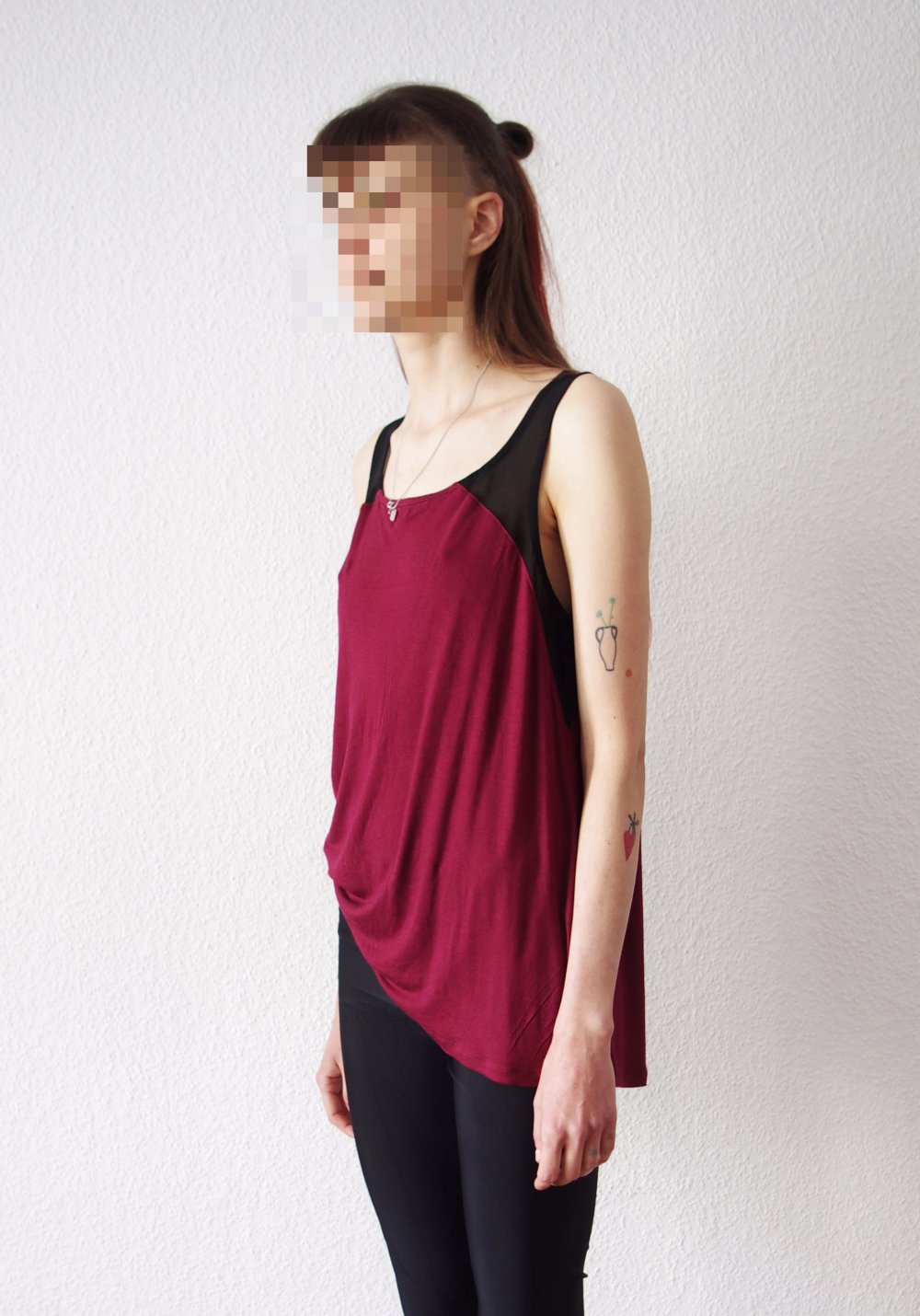 Elfenhaftes weiches Longtop Gr. S M 36 38 Zara ärmellos Mesheinsatz dunkelrot schwarz