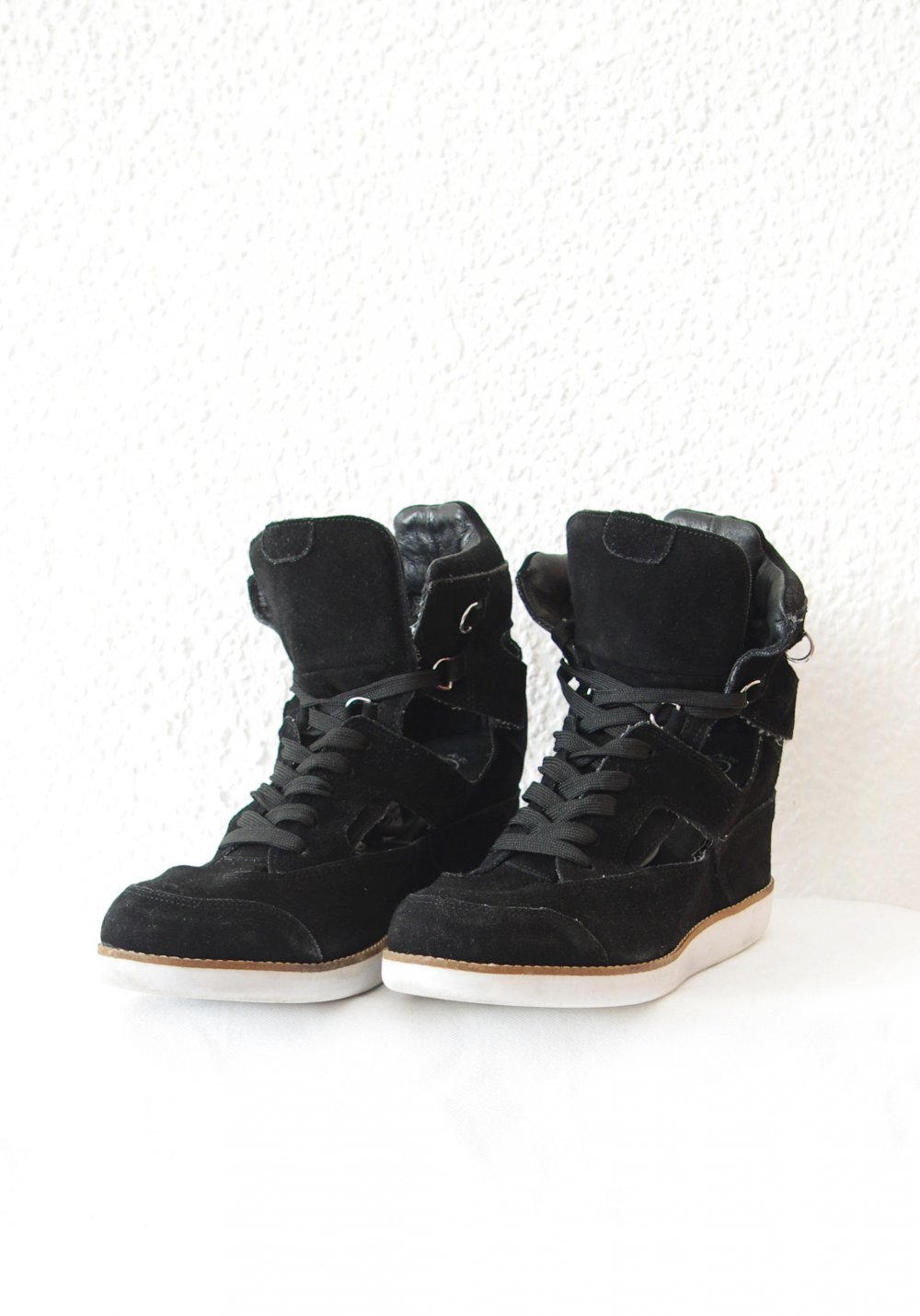 Jeffrey Campbell Gr. 41 Padua Sneaker schwarz weiß Wildleder Cutouts y2k 90er Festival