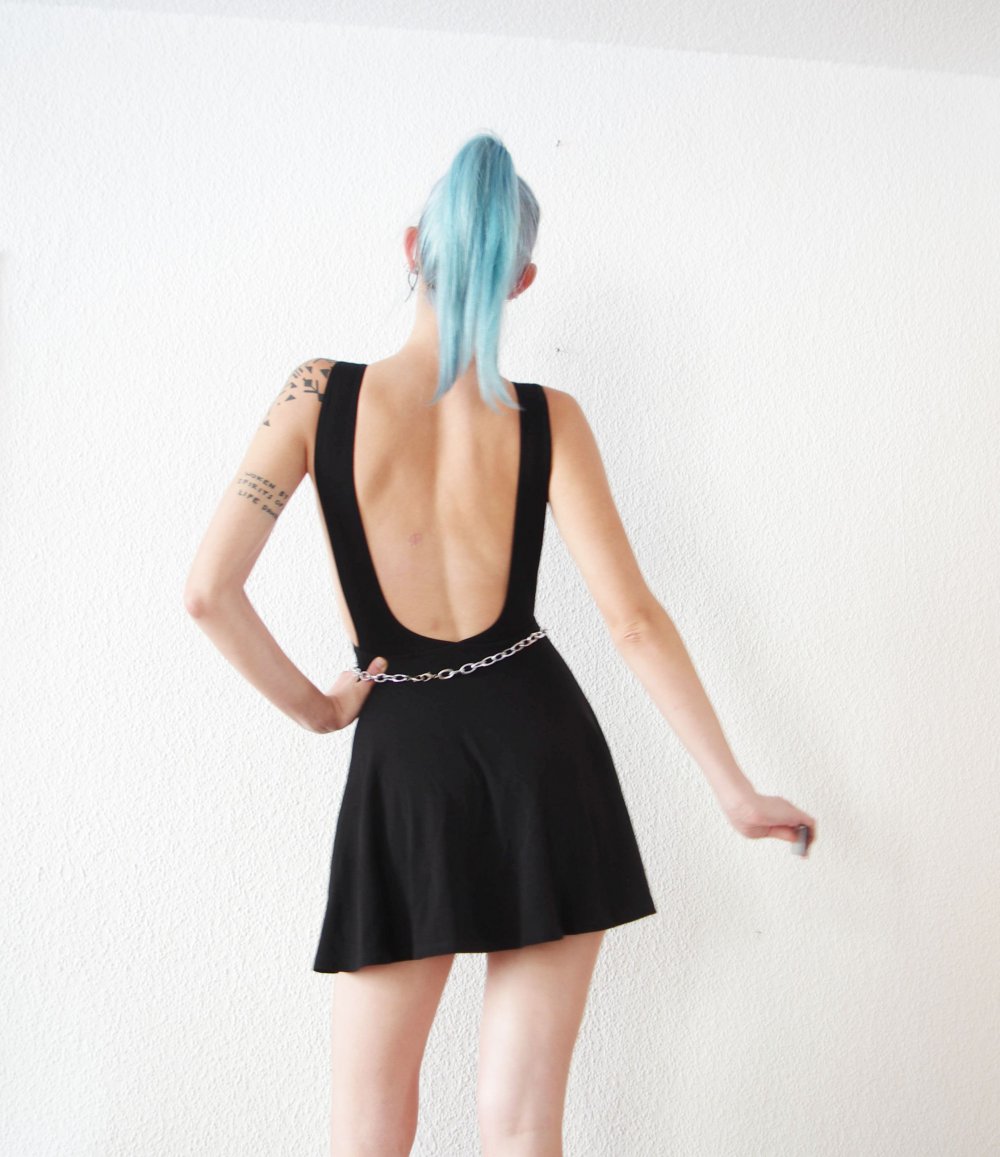 Schwarzes American Apparel Skaterkleid Gr. S 36 38 Rückenausschnitt Sideboob