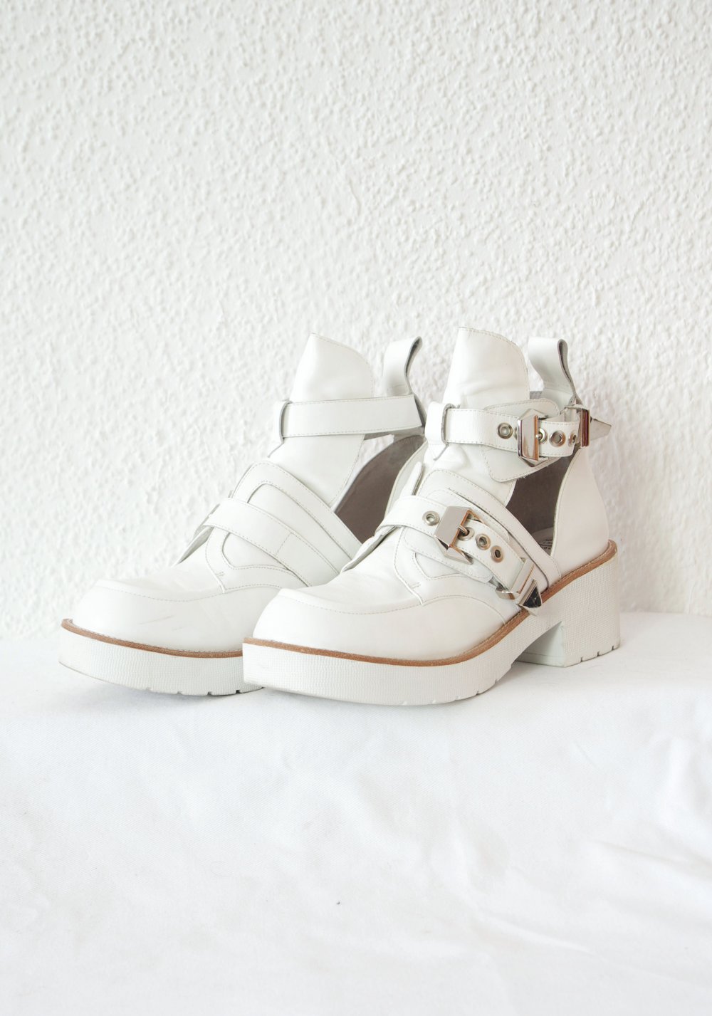 Chunky Jeffrey Campbell Bikerboots Gr. 41 41,5 Coltrane Cutouts Buckle Nieten Techno Festival