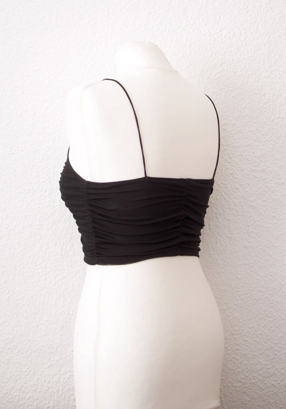 Zartes Crop Top Gr. XS S 34 36 Rave strappy Festival Boobtop schwarz Technobarbie