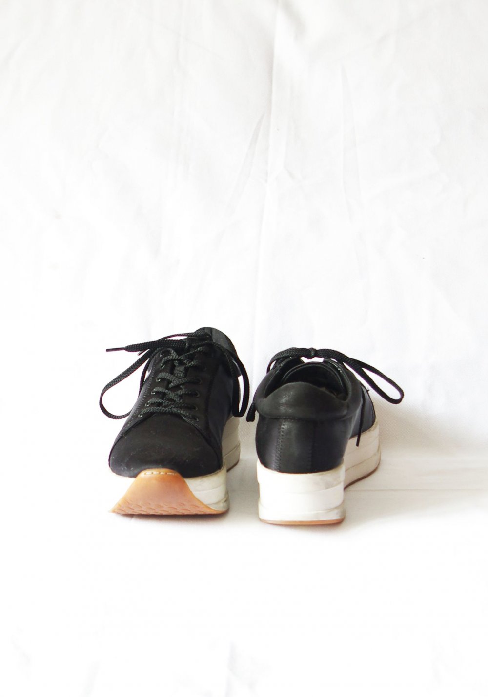 Coole Vagabond Casey Plateau Sneakers Gr. 41 Satin shiny schwarz weiß Festival Schnürstiefel Dollskill