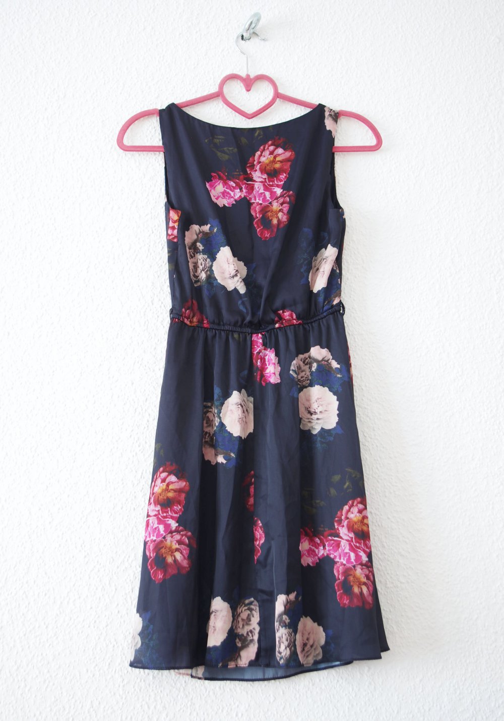 Glänzendes retro Kleid Gr. S 36 38 floral Blumen Sommer Pinup Abiball Abiparty