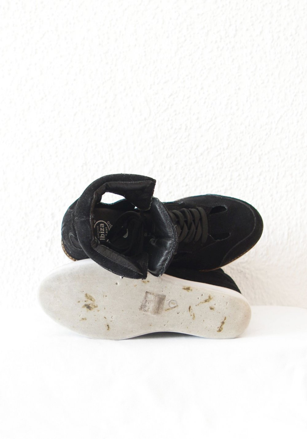 Jeffrey Campbell Gr. 41 Padua Sneaker schwarz weiß Wildleder Cutouts y2k 90er Festival