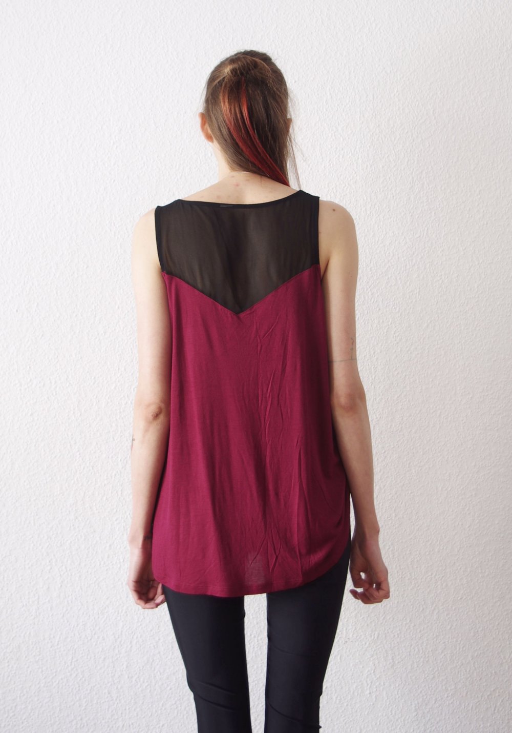 Elfenhaftes weiches Longtop Gr. S M 36 38 Zara ärmellos Mesheinsatz dunkelrot schwarz