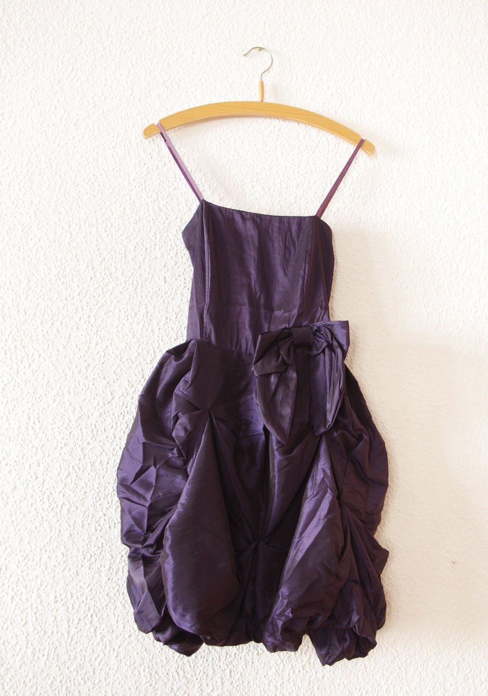 Zuckersüßes Sahnehäubchen-Kleid Gr. 36 38 S M lila drapiert Schleife Cocktailkleid