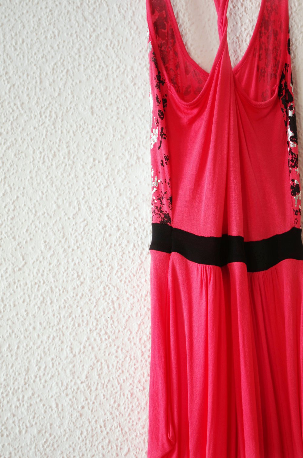 Kurzes Partykleid Gr. 36 38 S M koralle silber metallic schwarz Leomuster Racerback