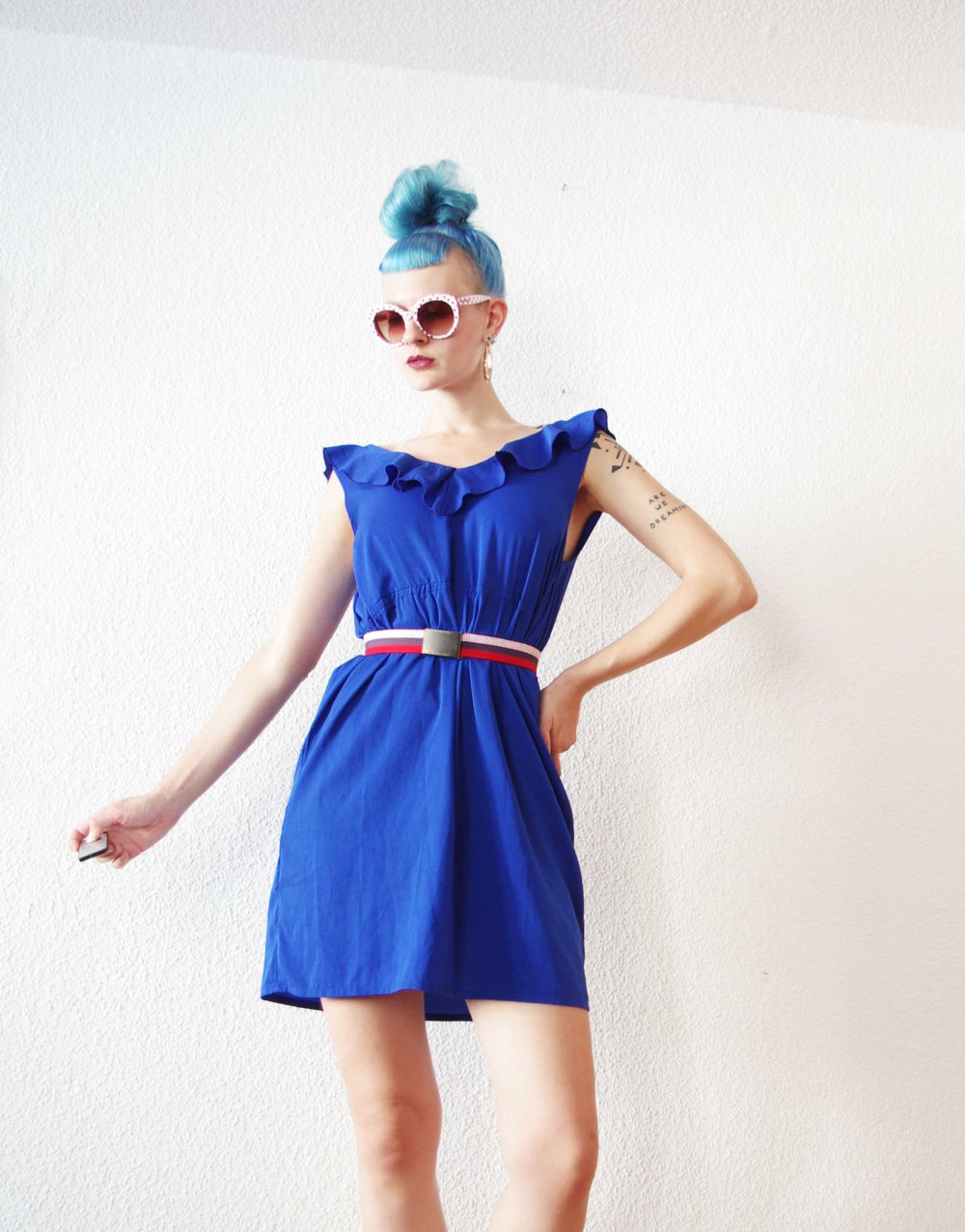 Elfenhaftes blaues Kleid Gr. L M oversized Rückenausschnitt Volants